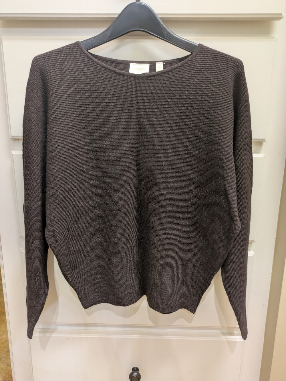 Cyrus Women's Chocolate Brown Scoopneck Sweater, XS, Excellent Condition